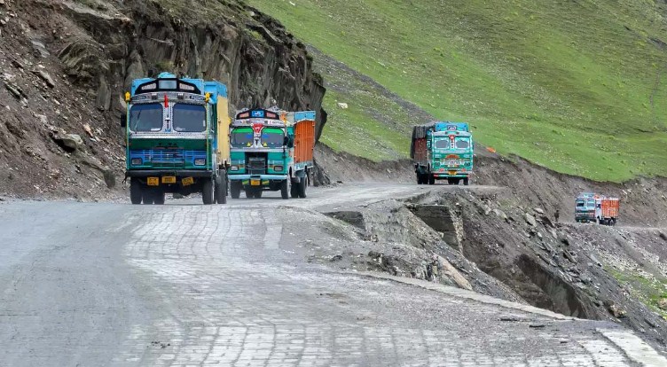 Srinagar - Leh National Highway to be opened for regulated traffic from 28 Feb: Div Com Kashmir